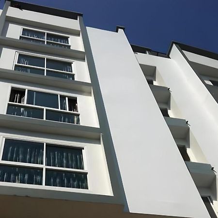 Buddy Place Бангкок Экстерьер фото